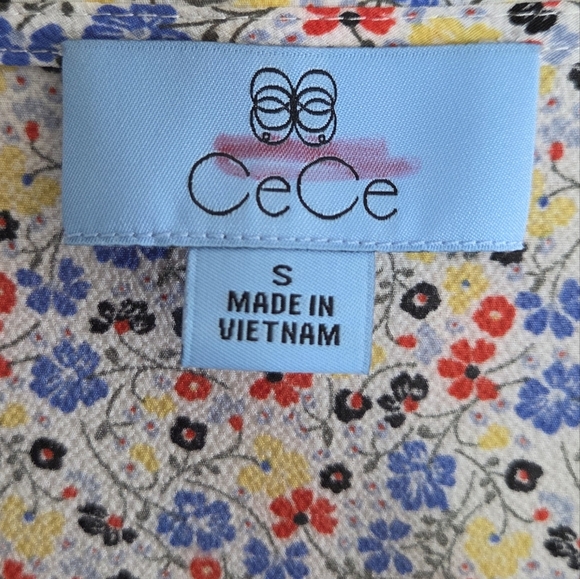Cece | Red Yellow Blue White Ditsy Floral Short Ruffle Sleeve Blouse Size Small - Picture 5 of 6